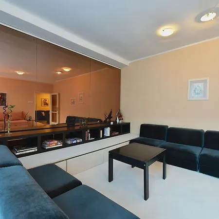 Apartment Easy To In *